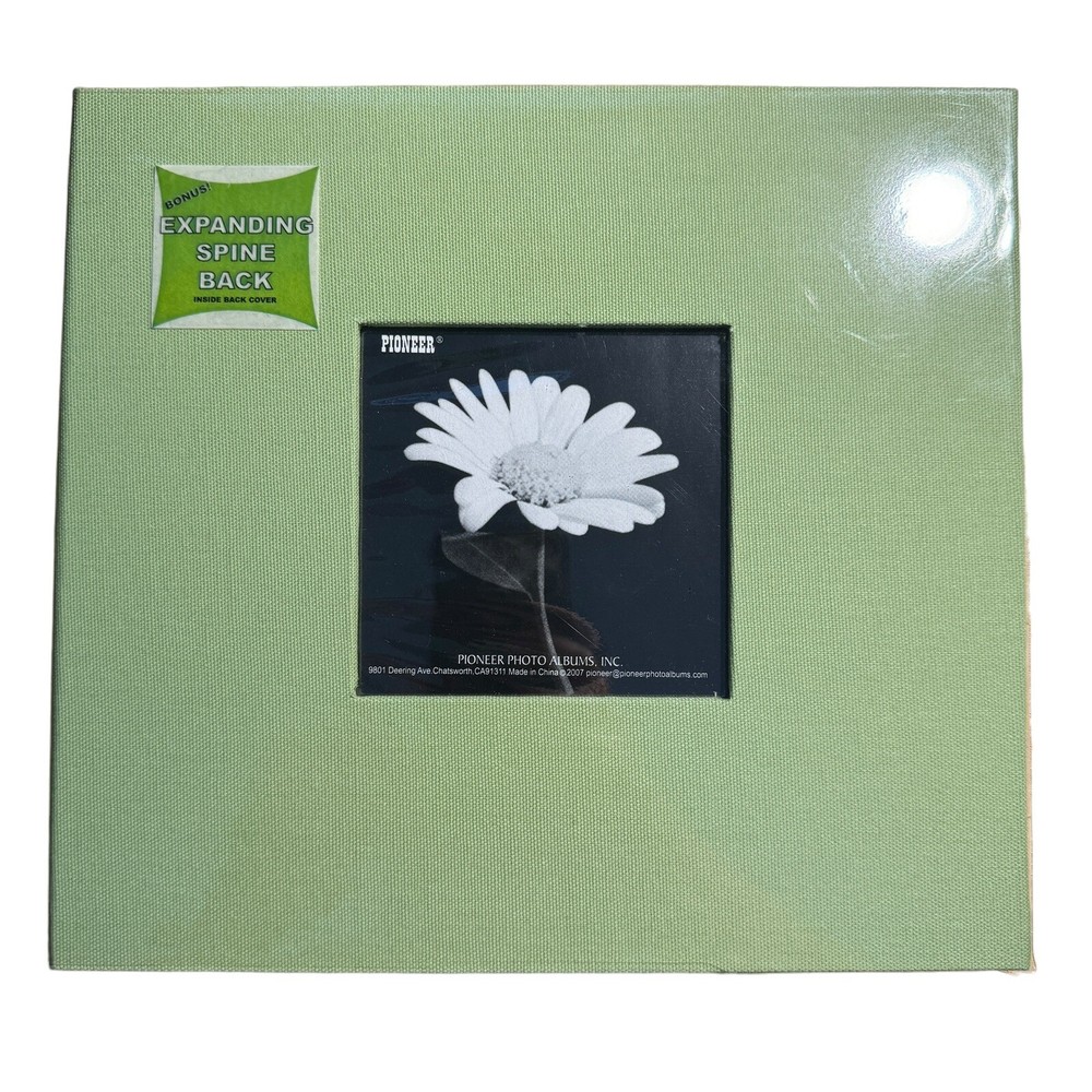 Pioneer Acid Free Creative E-Z Load Memory Book 8