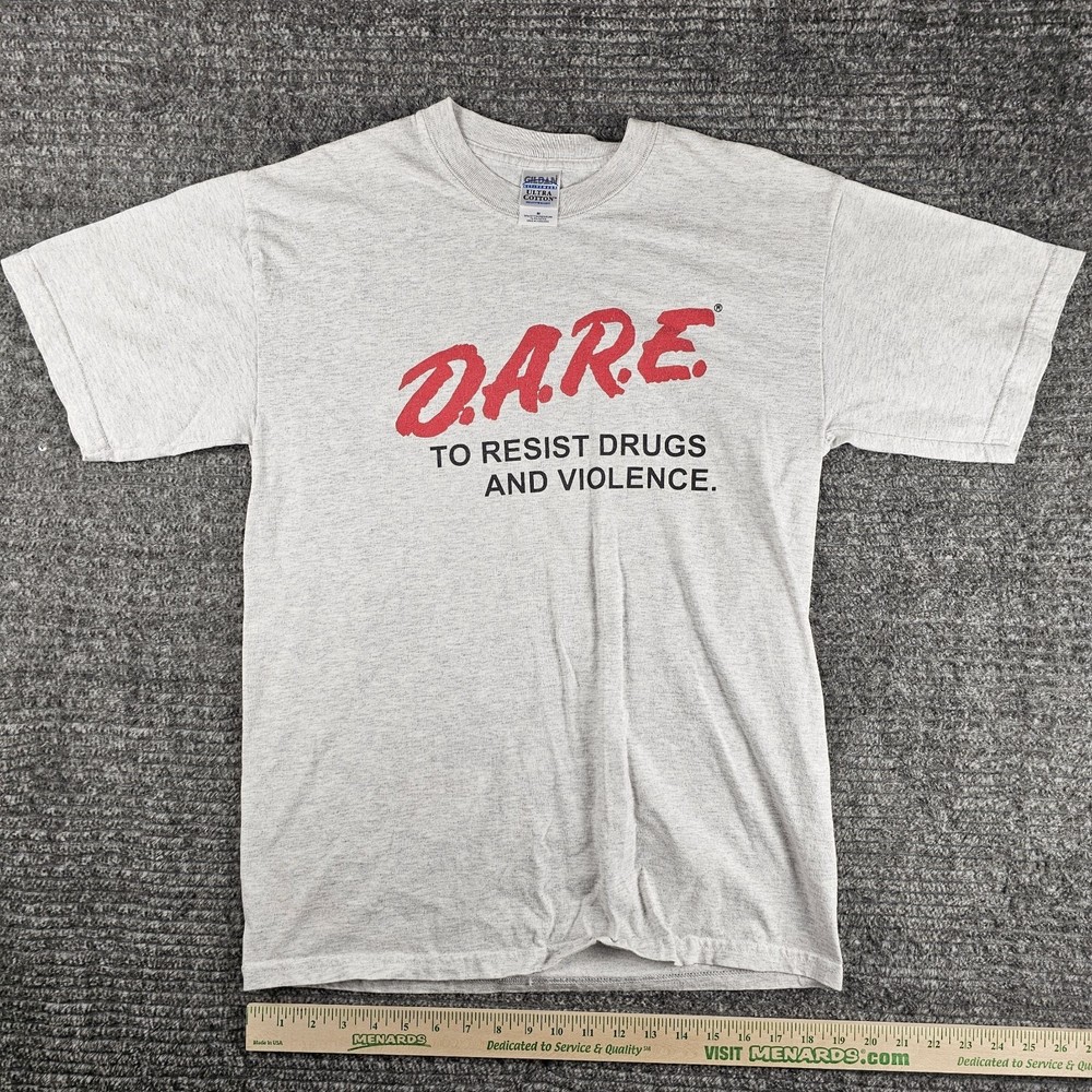 Vtg Gildan M Gray Shirt D.A.R.E. To Resist Drugs & Violence 90s Y2K Graphic Tee