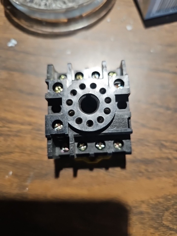 Omron PF113A-E  11 Pin Octal Relay Socket 10A Finger Safe