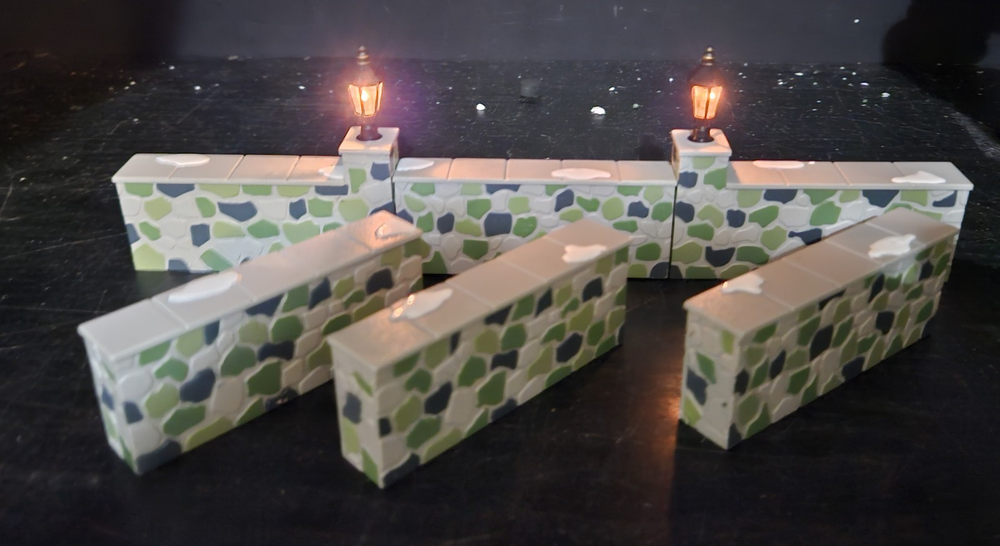 Lemax Stone Wall 6-Piece Set with Lights for Christmas Village Display 2004 Edition-image