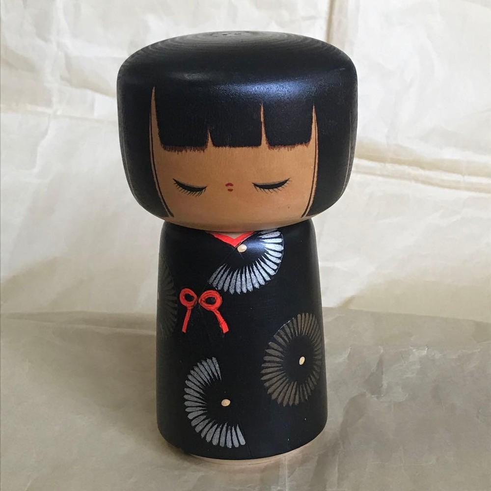Kokeshi Doll Traditional Japanese Folk Art Figurine 17cm Vintage Decor