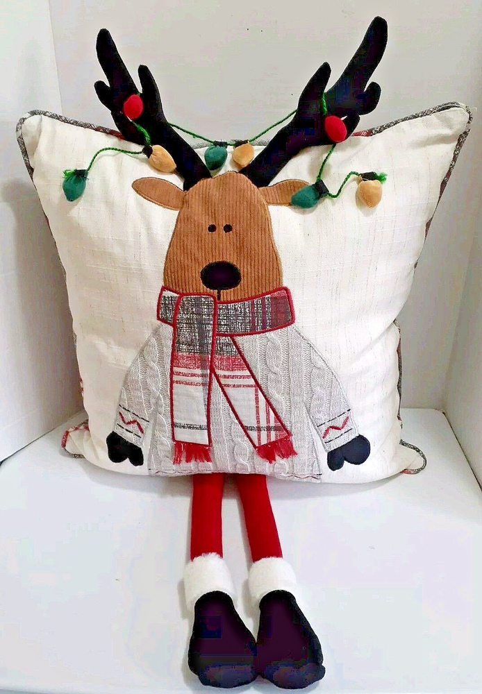 NOVOGRATZ Christmas Reindeer Accent Pillow 18