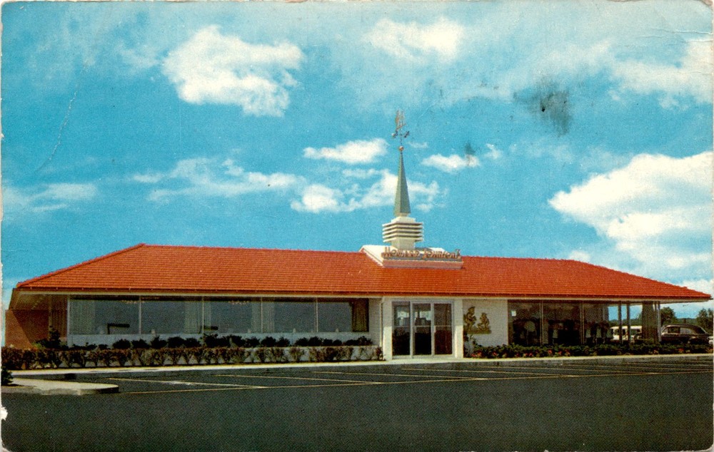 Howard Johnson's, Host of the Highways, Tichnor Bros., Boston 15, Made Postcard