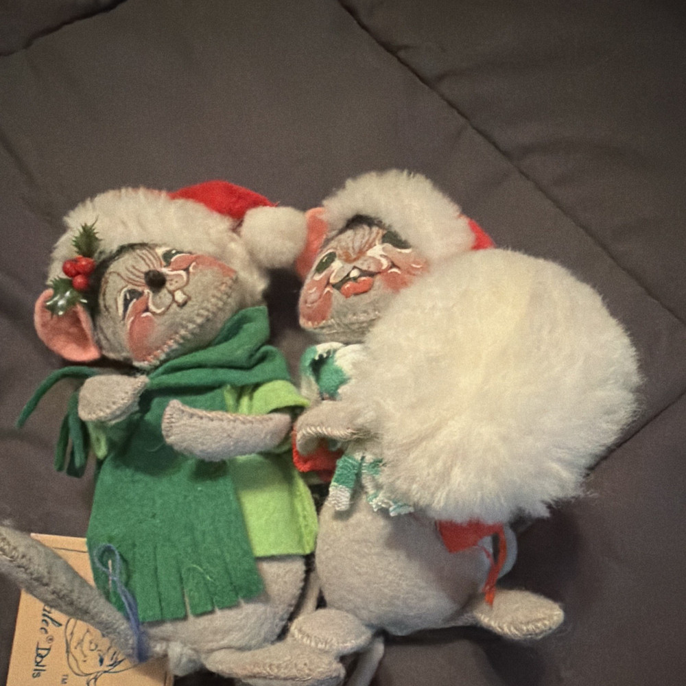Annalee Dolls Christmas Mouse Figurines Pair Fabric Santa Hats Hand Painted 1986