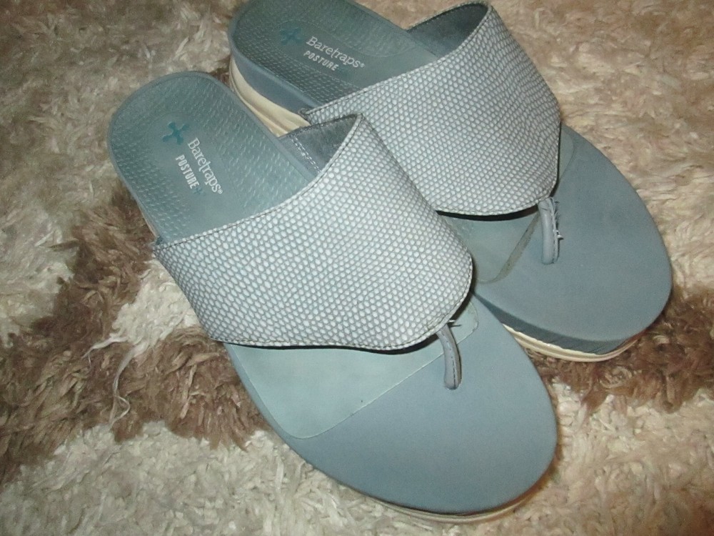 Baretraps Posture Women's Sandals Flip Flops Shoes BLUE Women's 9M