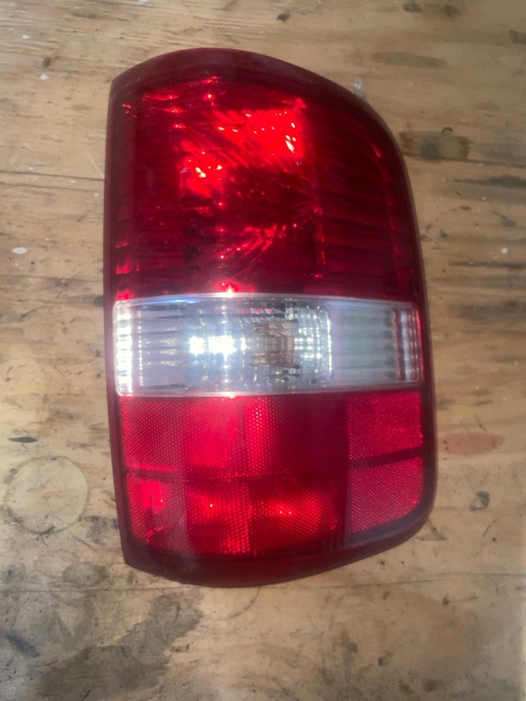 Tail Light Assembly FORD PICKUP F150 Right 04 05 06 07 08