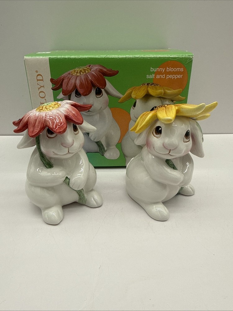 Fitz & Floyd Bunny Blooms Rabbit FF Novelty Salt And Pepper Shakers Set-NIB