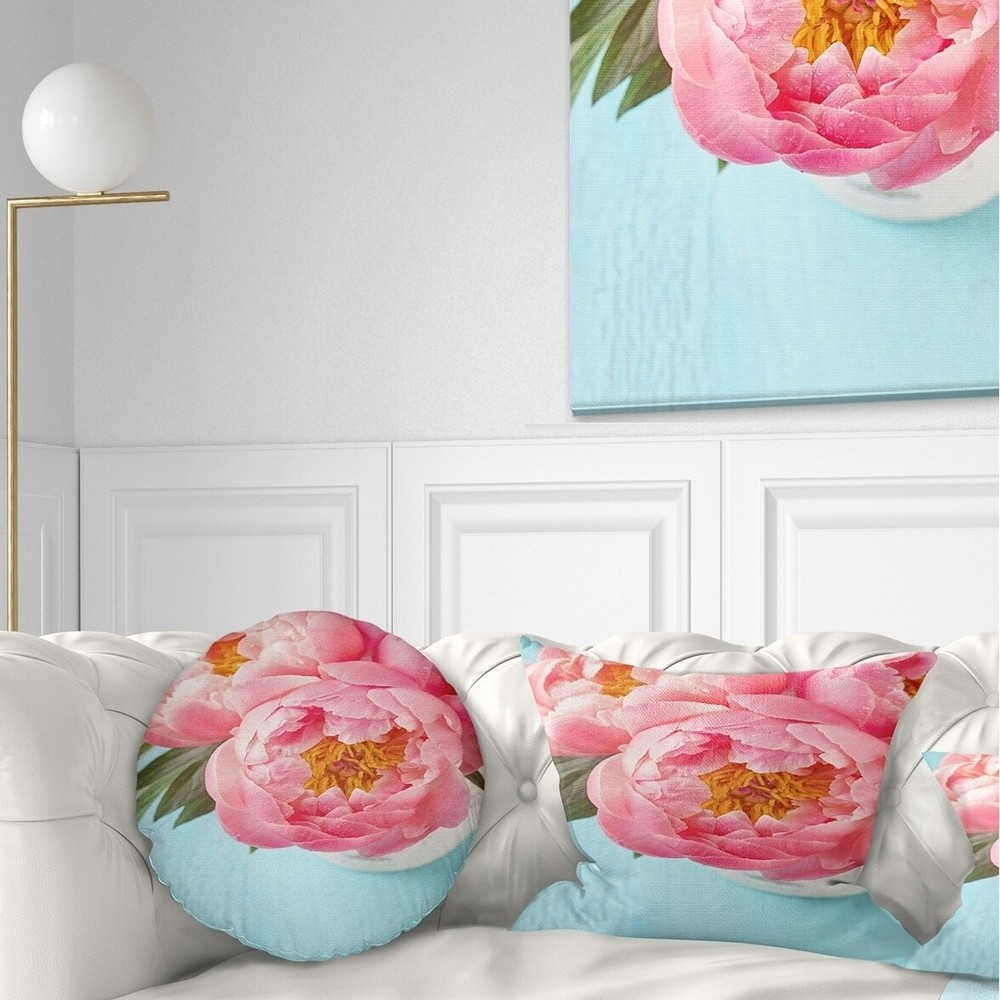 Designart 'Bunch of Light Pink Peony Flowers' Floral Throw
