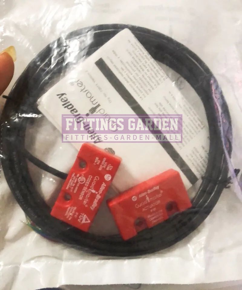 1PCS NEW 440N-Z2NRS1A 440NZ2NRS1A MC1 non-contact safety switch