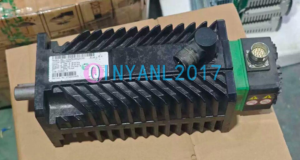 1PCS EMERSON Control Techniques SERVO MOTOR 115UMC300CACAA USED
