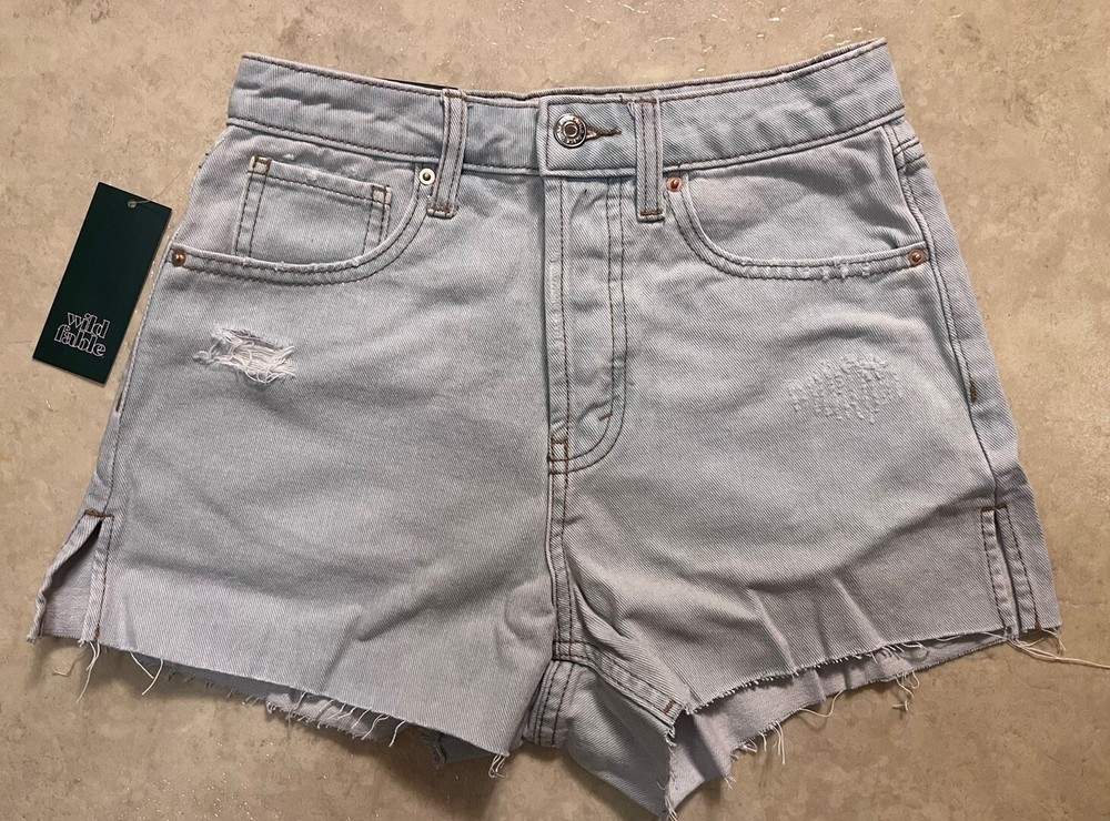 NWT ✅ Wild Fable Women's Super-High Rise Cut-Off Button Fly Jean Shorts Light 0