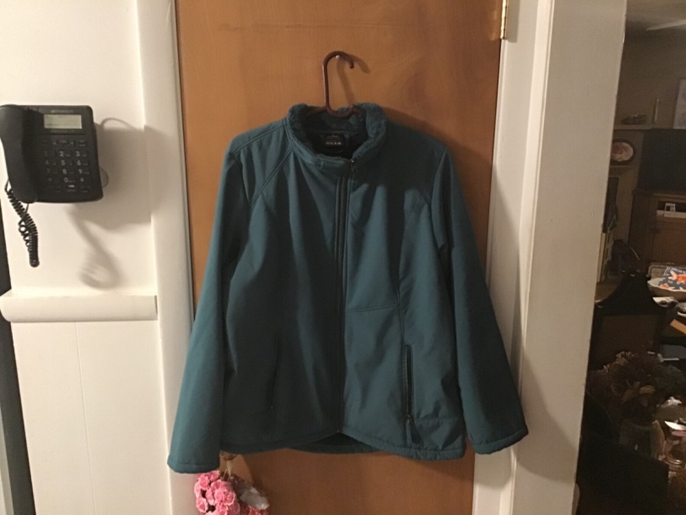 Zero Xposur ladies Jacket size Xl Color Ash teal