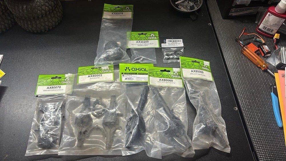 Axial Scx10 Wraith OG Axle Housing AR60 Axle Housing, NOS Axial Parts Lot