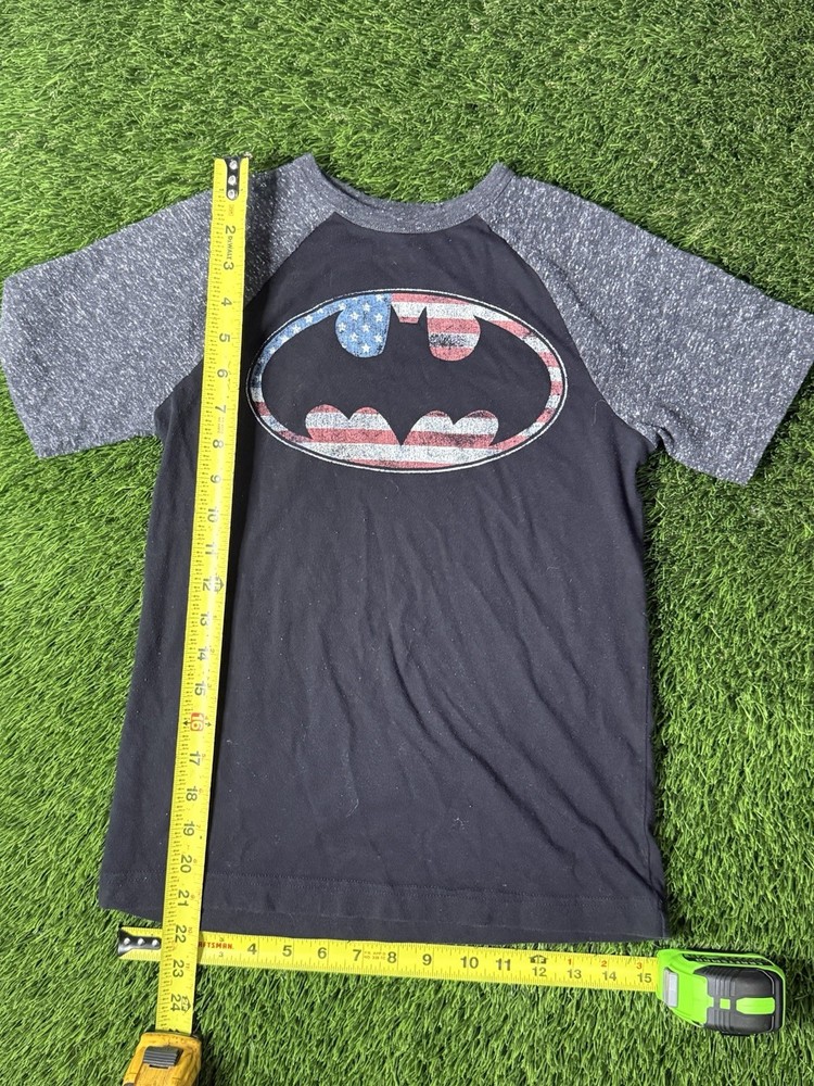 Batman Boys Large T-Shirt Black Gray Raglan Short Sleeve DC Comics