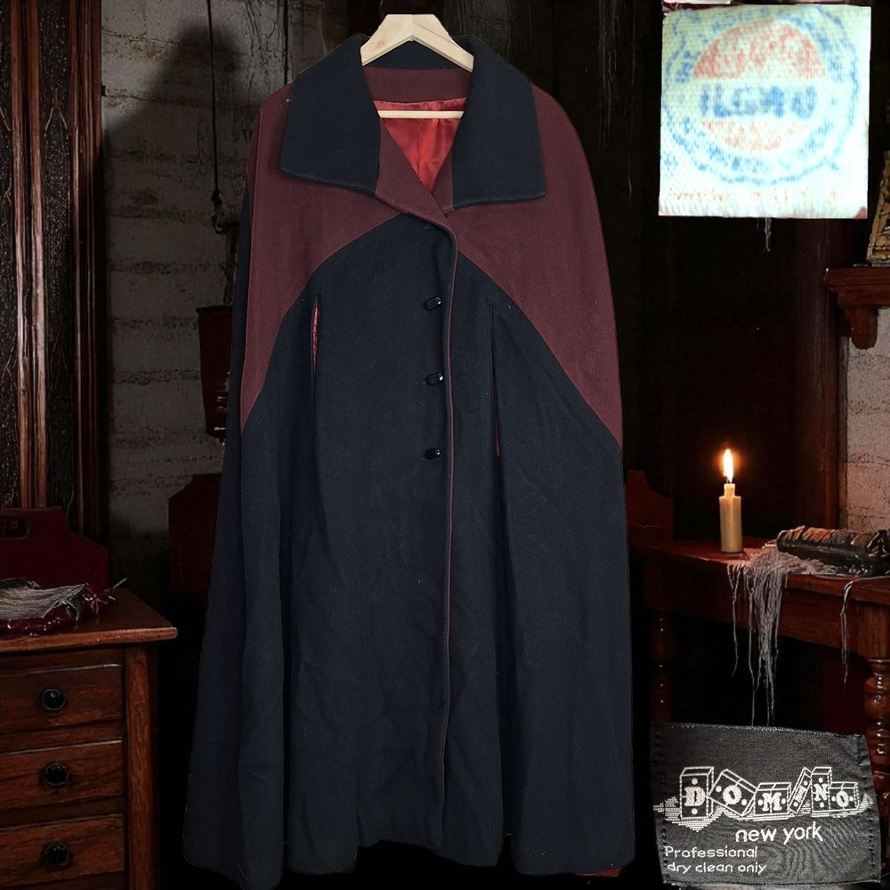 Vintage Domino New York Cape Womens 3X Black Red Toggle Buttons Made in USA