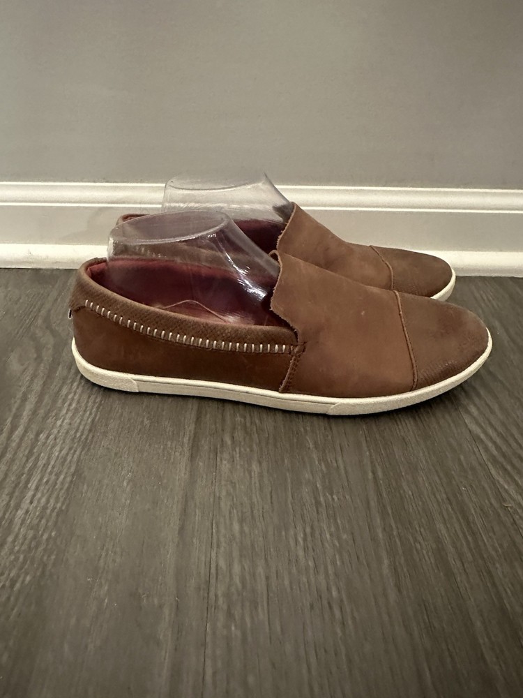 Olukai Woman’s Brown Leather Slip On Loafers Size 9.5
