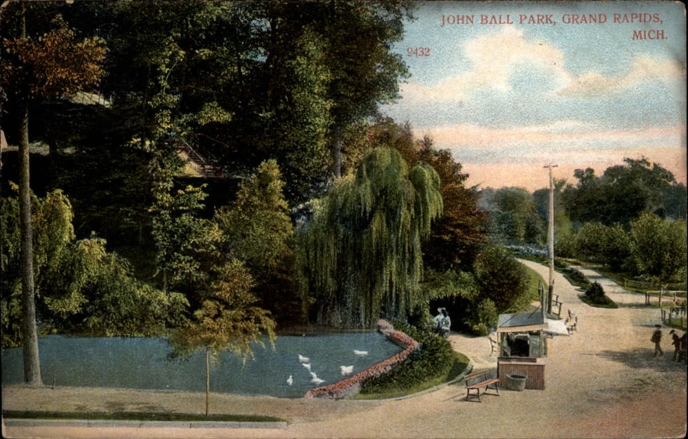 Grand Rapids Michigan John Ball Park swans scenic mailed 1911 vintage postcard