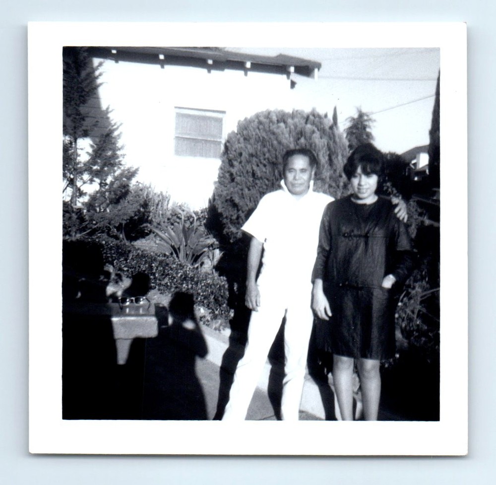 Old Vintage Square Photo AFFECTIONATE MAN WOMAN COUPLE SHADOW HOUSE