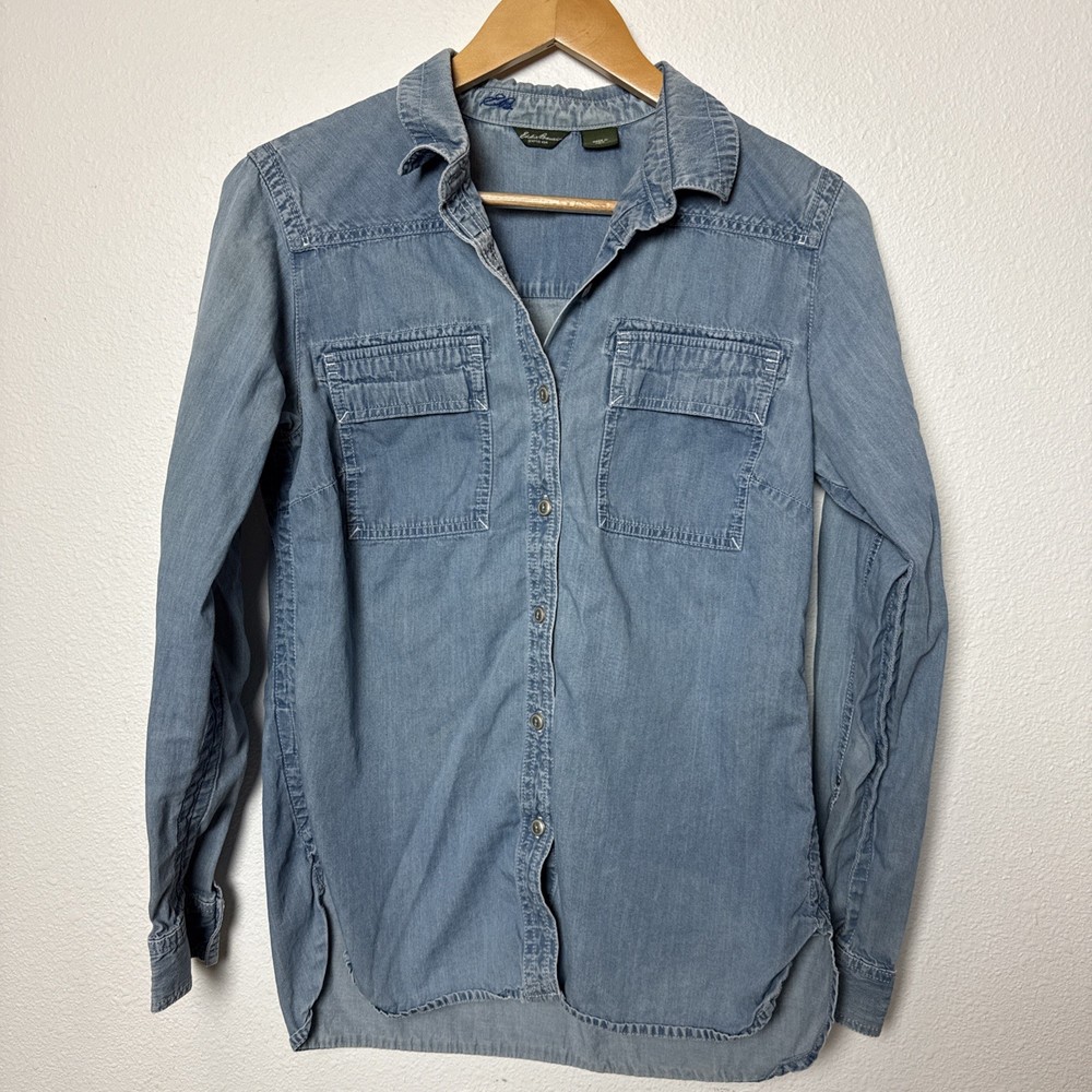 Eddie Bauer Vintage Denim Button Up Women’s Shirt Size M Metal Button