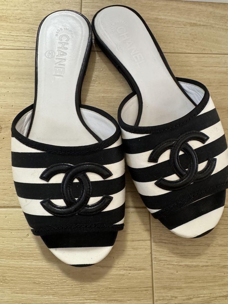 CHANEL CC Logo Black White Stripe Slide Sandals US 8 EU 38 #678