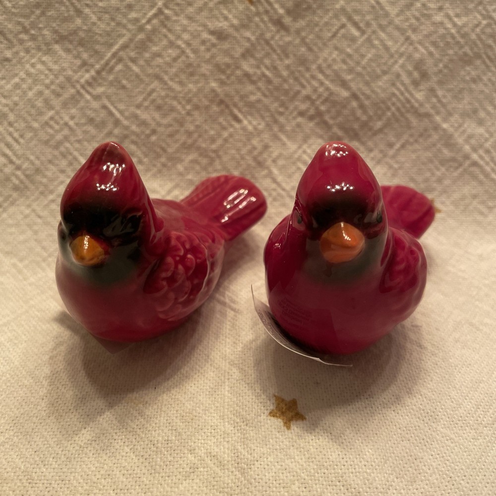 Cracker Barrel Cardinal Salt And Pepper Shakers Red Bird Holiday Christmas 2025?