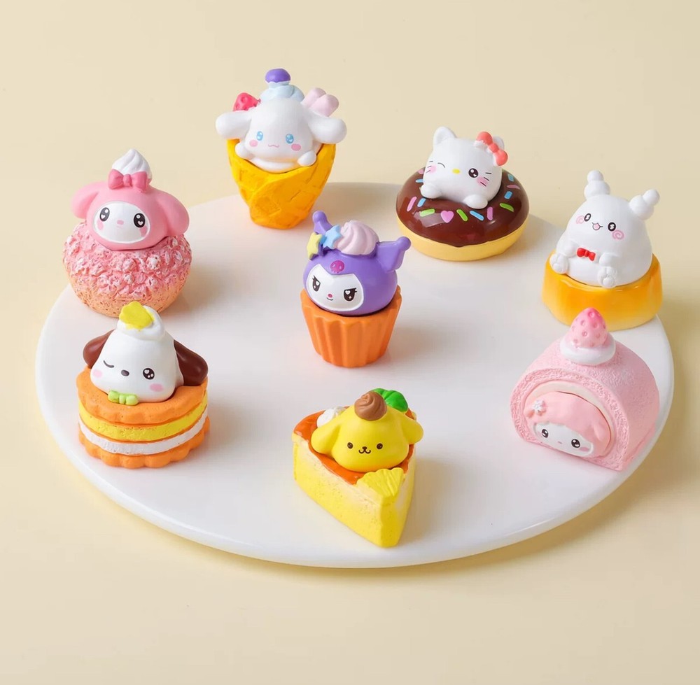 Hello Kitty & Friends PVC Figurine Cupcake Topper Set of 8 New in bag
