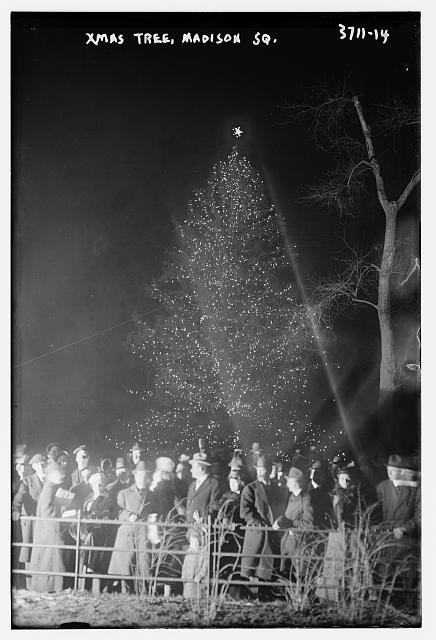 Photo:Madison Square New York NY 1915 Xmas Tree Christmas Lights Crowd