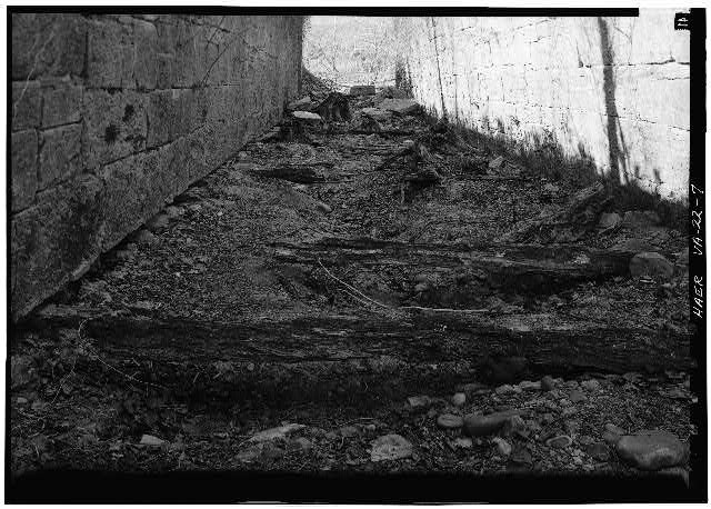 7. DETAIL SHOWING REMAINS LOG FLOOR LOCK - James River & Kanawha Canal,
