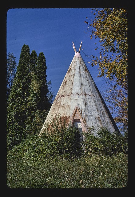 Photo:Horse Cave Kentucky Wigwam Village #1 Teepee Motel 1950s