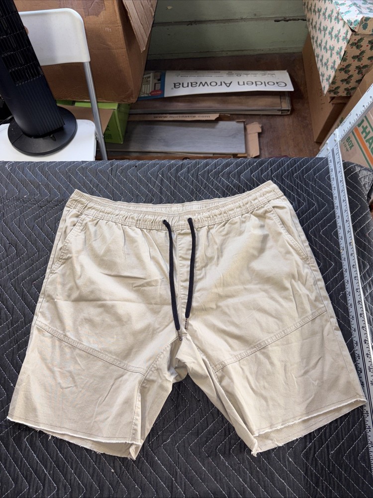 No Boundaries Shorts Men's Sz XL Khaki Stretch Raw Hem Pockets Drawstring