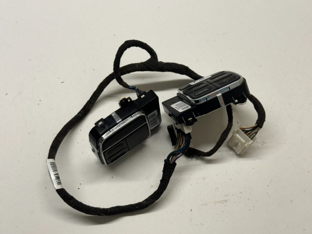 2013-2017 JEEP PATRIOT STEERING   WHEEL CRUISE CONTROL SWITCH OEM