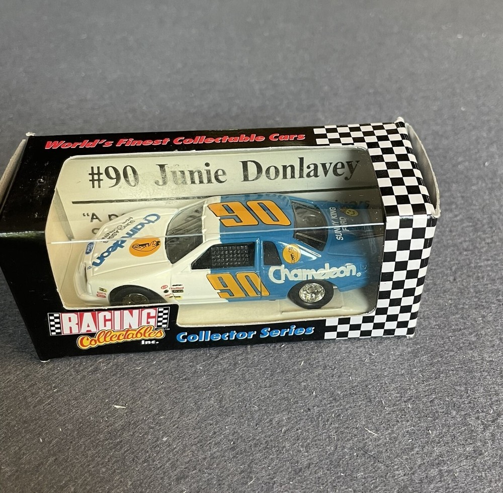 1991 RCCA #90 Chameleon Ford Thunderbird Junie Donlavey NASCAR 1:64 Unopened