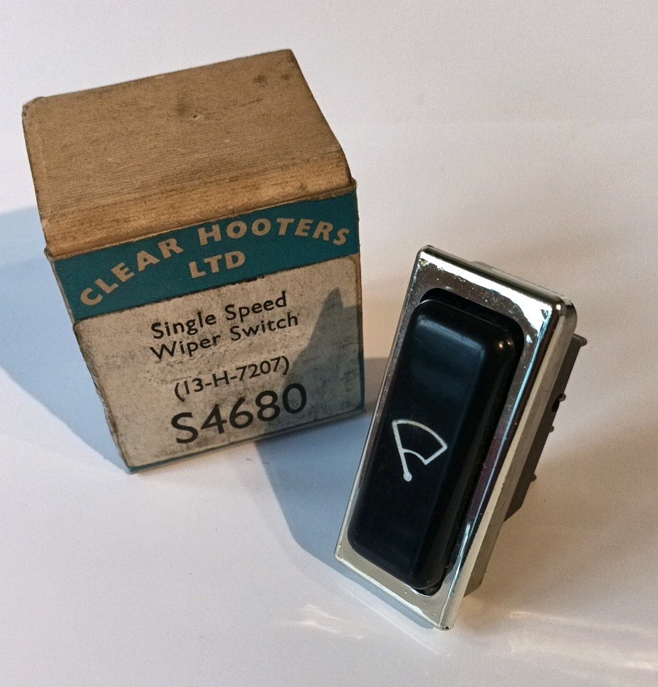 TRIUMPH TR5 TR6 CLEAR HOOTER SINGLE SPEED WIPER SWITCH NEW OLD STOCK