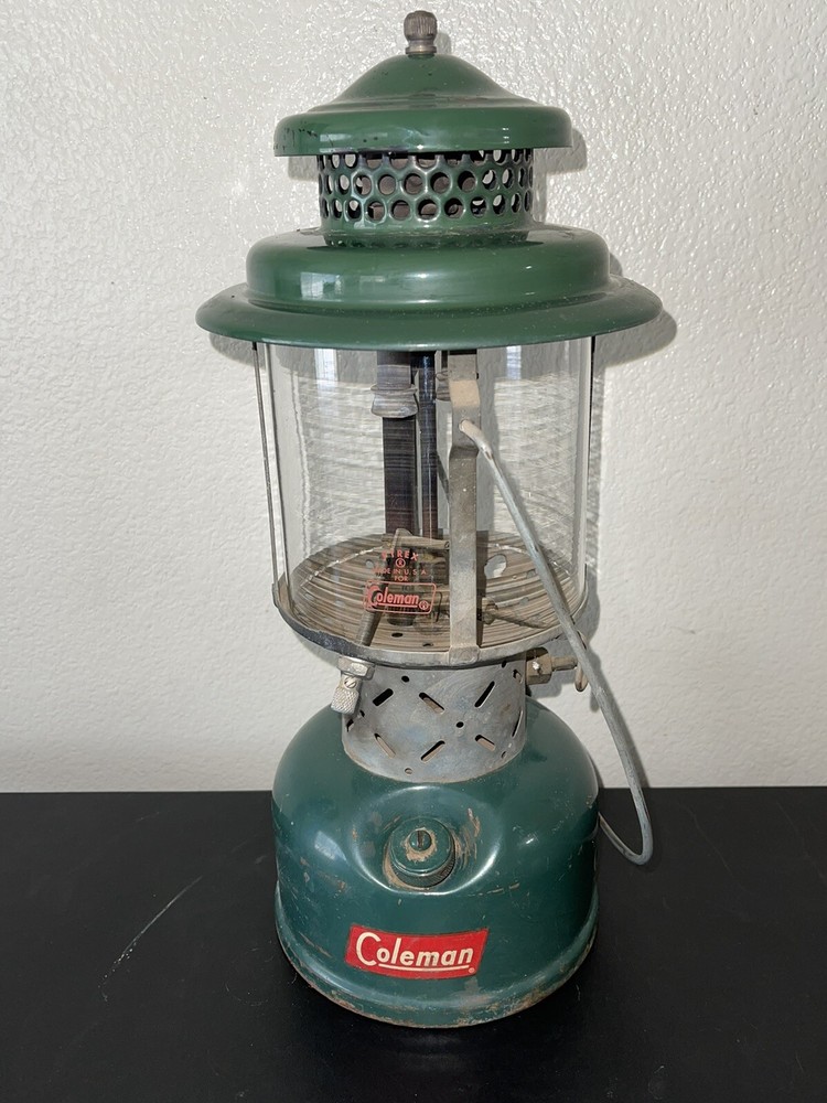 Vintage 1959 Coleman Model 220E Dual Two Mantle Green Gas Camping Lantern