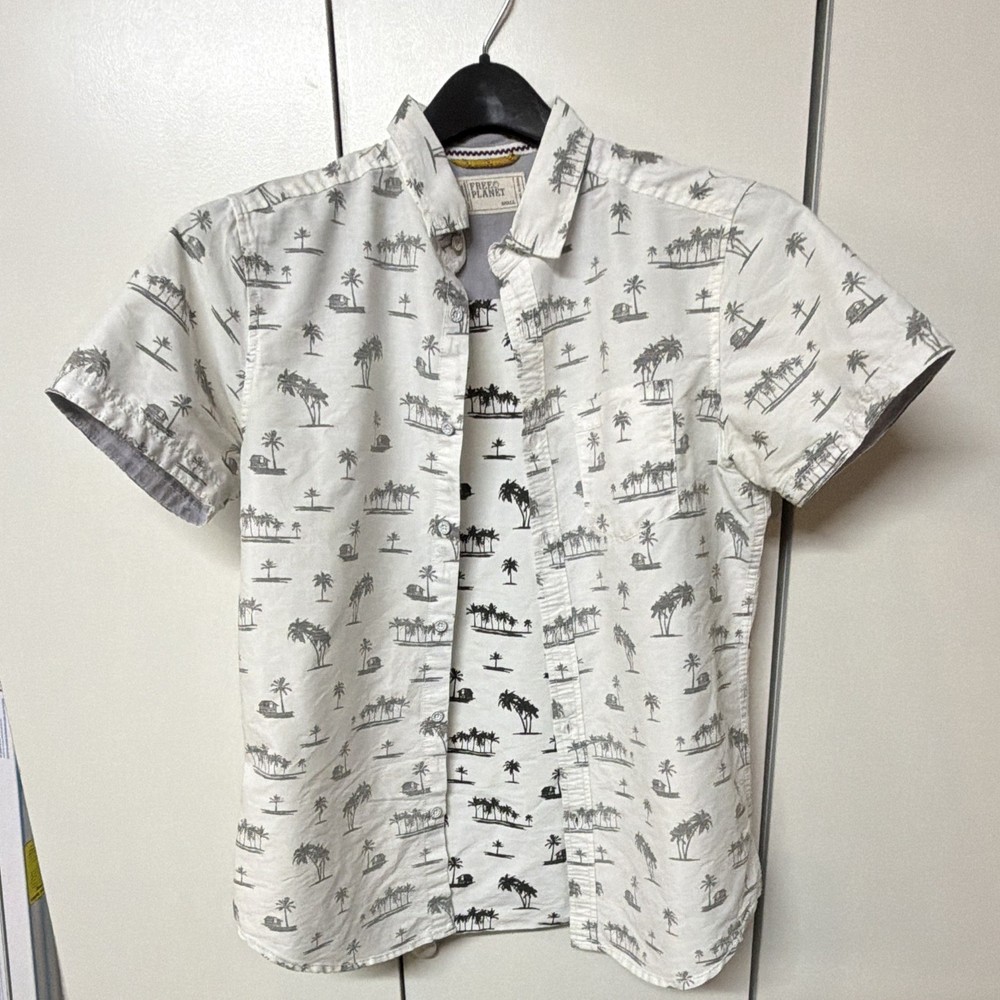 Free Planet Men's Small White/Gray Palm Tree Short Sleeve Woven Button-Up Shirt