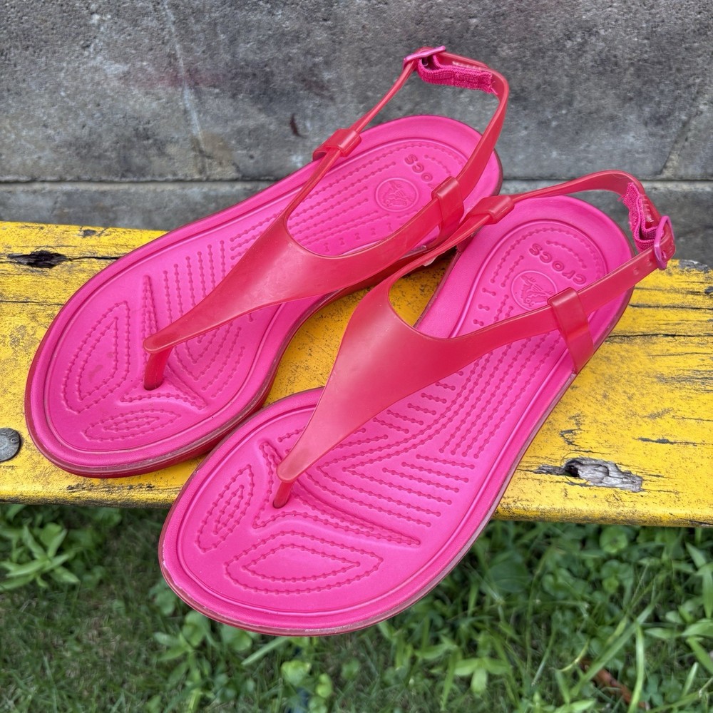 Crocs Women's Hot Pink Size 7