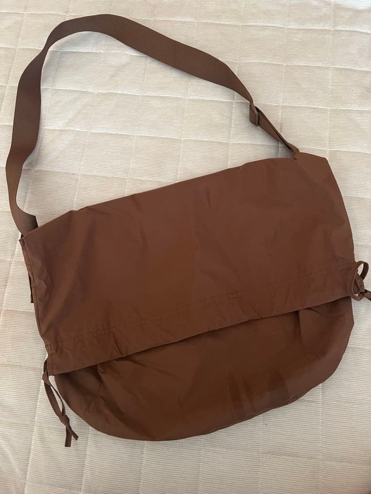 UNIQLO U Brown Nylon Shoulder Bag Adjustable Strap Used Stylish