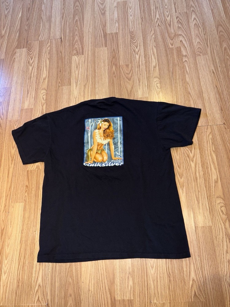 Vintage 2000s Surf Quiksilver Pinup Beach Girl  Rare Size Large Black Tee