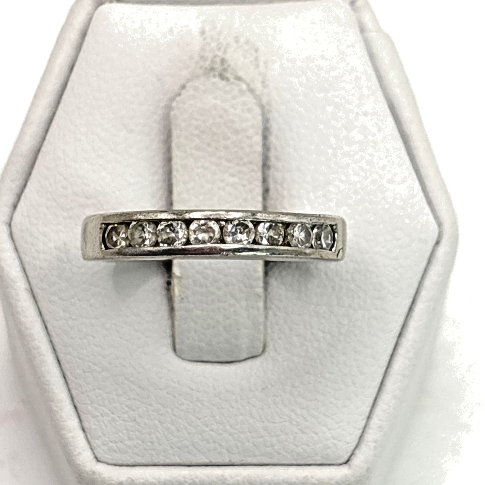 Stunning .925 Vintage Sterling Silver Estate Ring Size 6.25 with Colorless stone