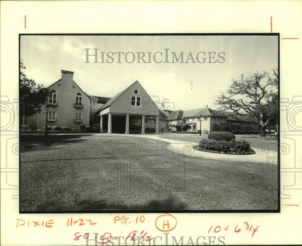 1981 Press Photo General view of traditionally designed Metairie Country Club