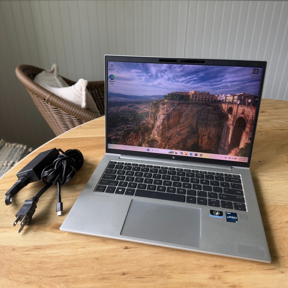 HP EliteBook 840 G9 14'' 512GB SSD Intel i7-1265U 32GB RAM w Charger - Wi 11 Pro