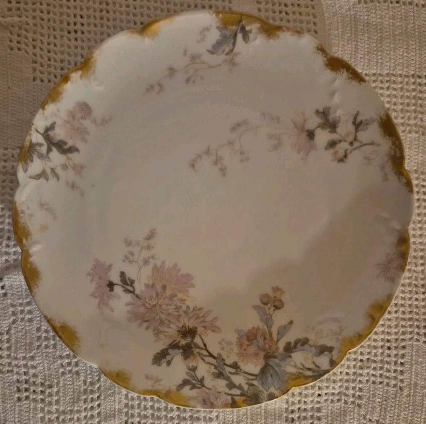 Haviland & Co France (Limoges) Scrolled Salad Plate Gold Accent On Trim