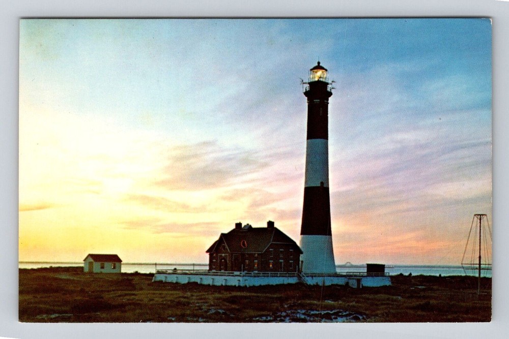 Fire Island NY-New York, Fire Island Light House, Vintage Souvenir Postcard