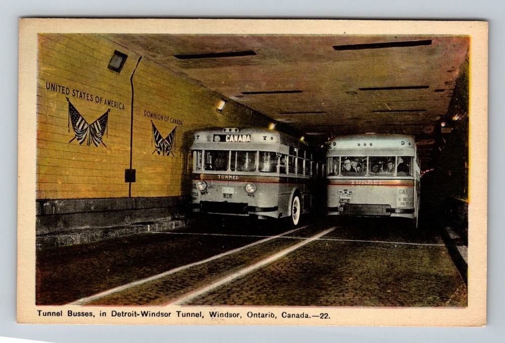 Canada- Windsor Detroit-Windsor Tunnel Buses Old Postal PC View Vintage Postcard