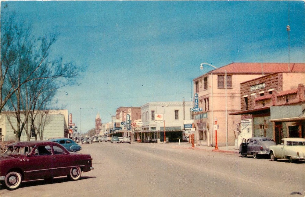 1958 Winslow Arizona Route 66 autos occupation Crocker Fronske Postcard 26-4086