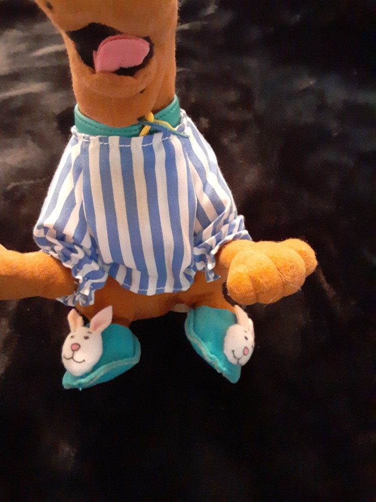 Vintage Scooby Doo Plush with 9in Nightshirt and Bunny Slippers