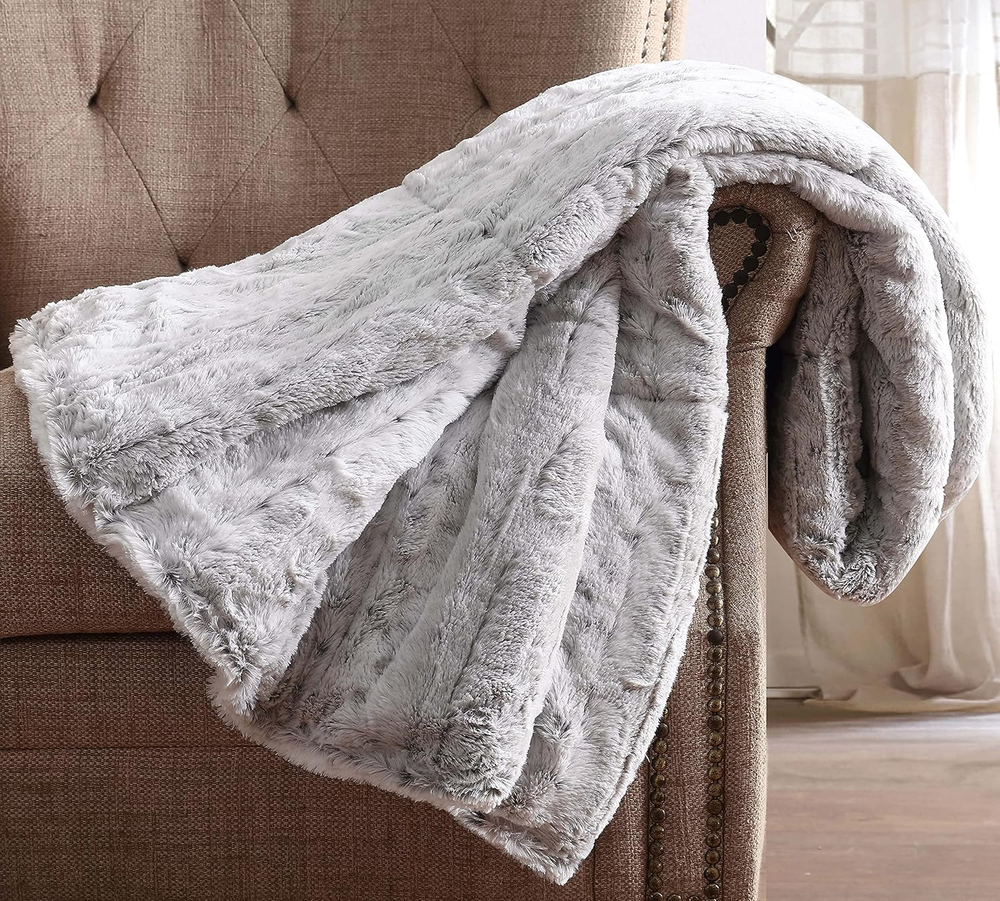 Luxurious Grey Snow Leopard Fur Throw 60x70 Inches Cozy Plush Blanket