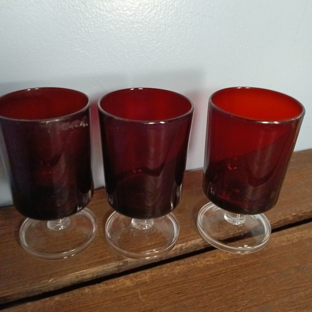 Luminarc Arcoroc Ruby Red Cocktail Glasses, Clear Stem & Base, France, Set Of 3