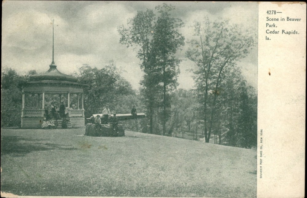 Beaver Park band stand & cannon ~ Cedar Rapids Iowa ~ c1905 UDB vintage postcard
