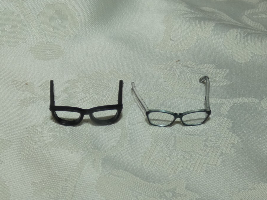 Barbie Accessory - Lot Of 2 Reading Glasses Black Frame Plastic For Doll